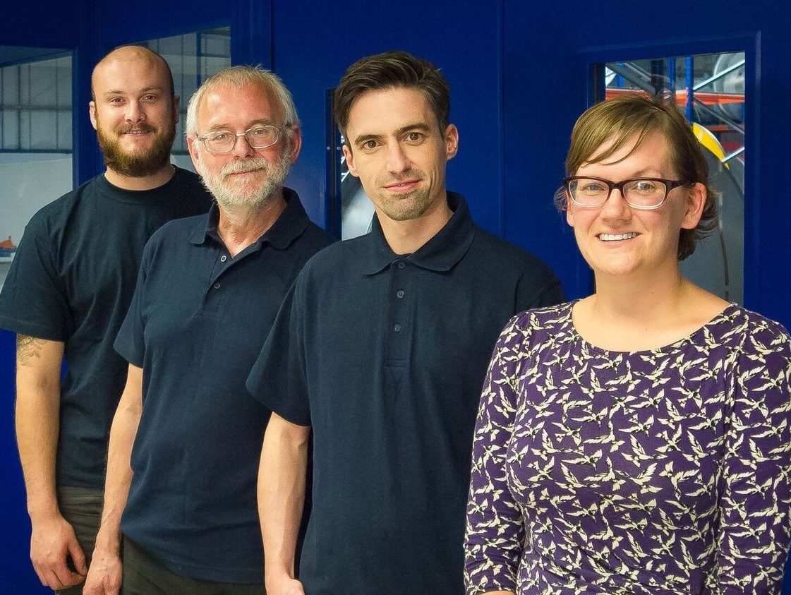 The Metal Test Team and Quality Manager 2 The Metal Test Team and Quality Manager 2